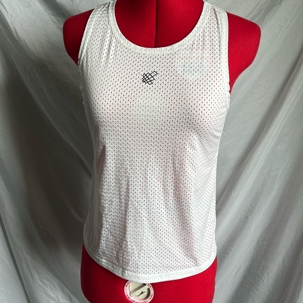 SM364 Jed North perforated tank top